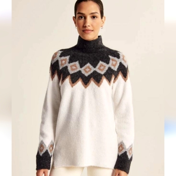 Abercrombie & Fitch Sweaters - A&F Boucle sweater xs NWOT